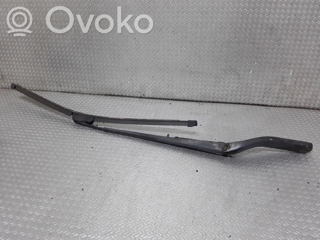 Windshield/front glass wiper blade   24016975