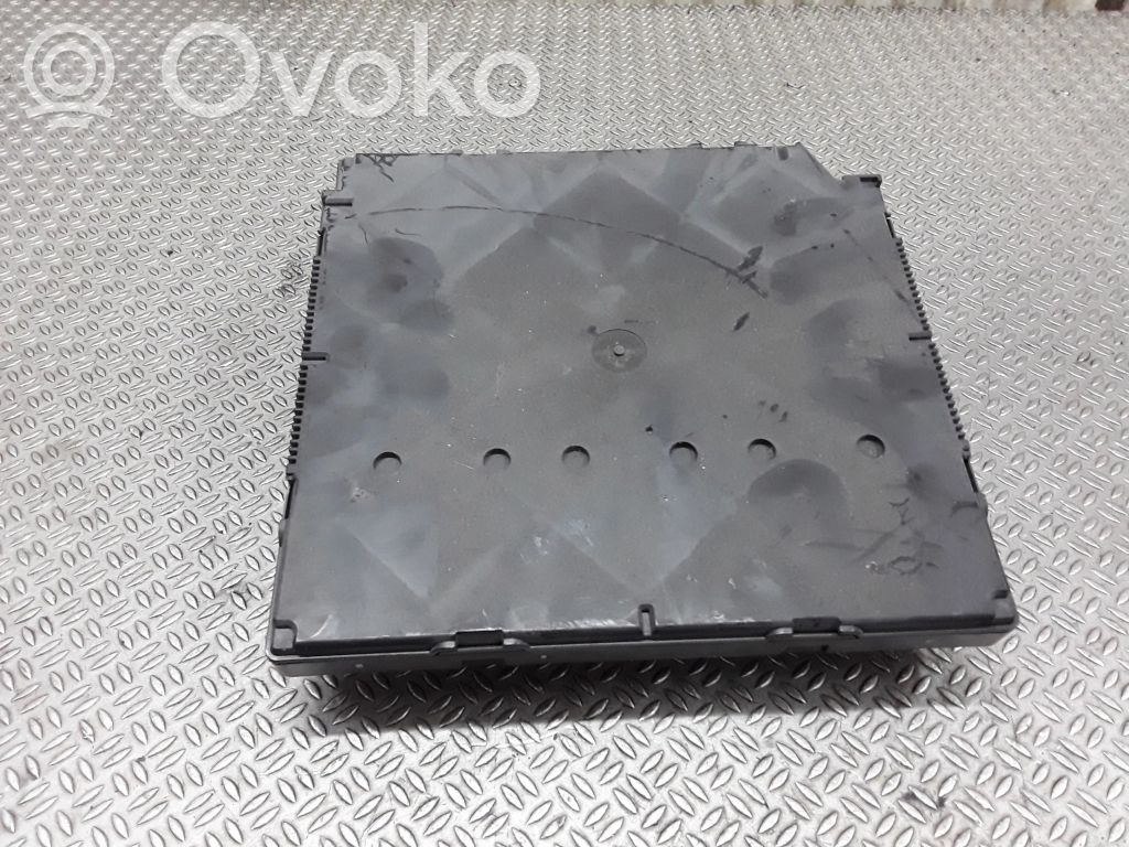 Mukavuusmoduuli   5K0937085L