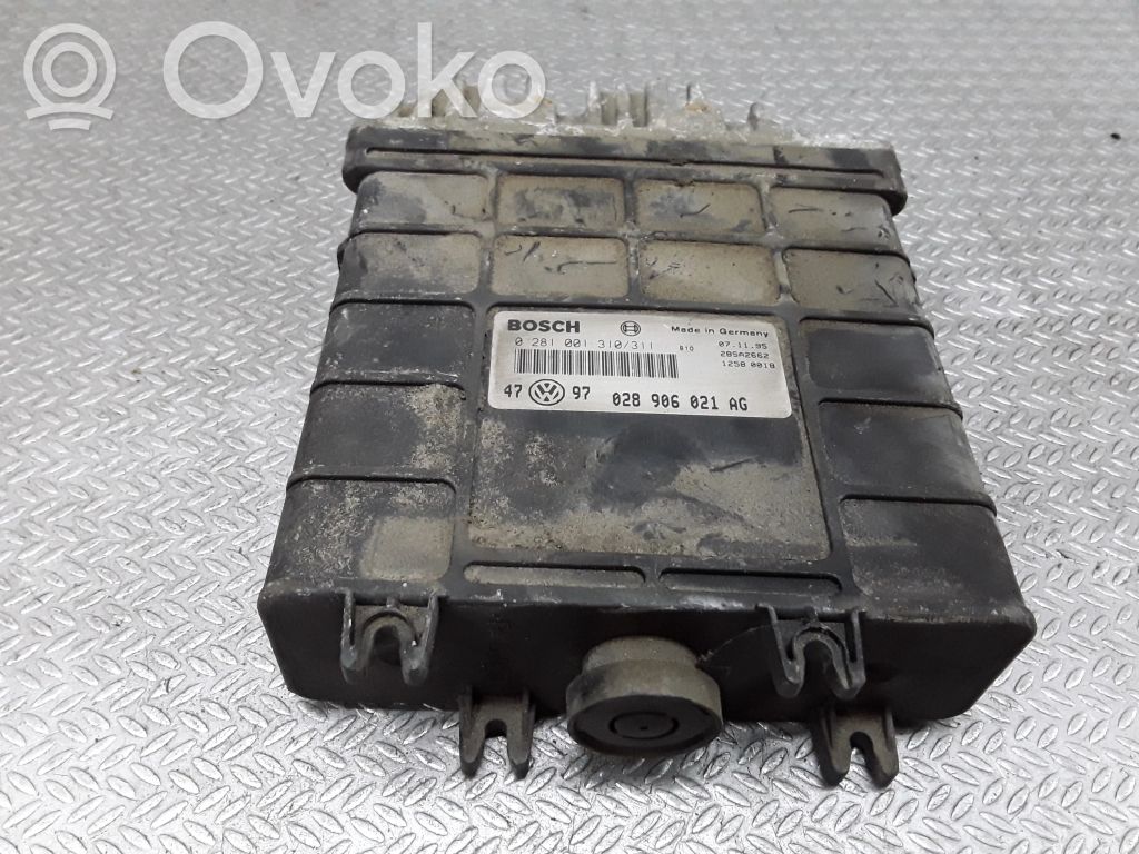 Volkswagen Golf III Engine control unit/module 