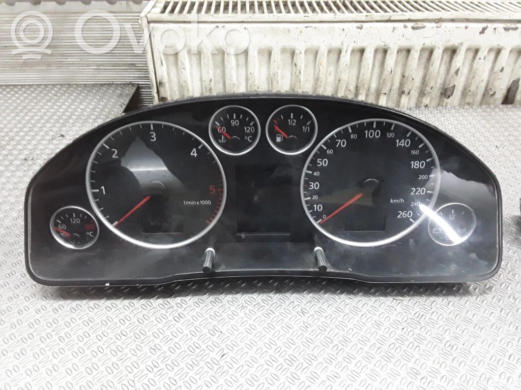 Audi A6 S6 C5 4B Vitezometru (grup de instrumente) 