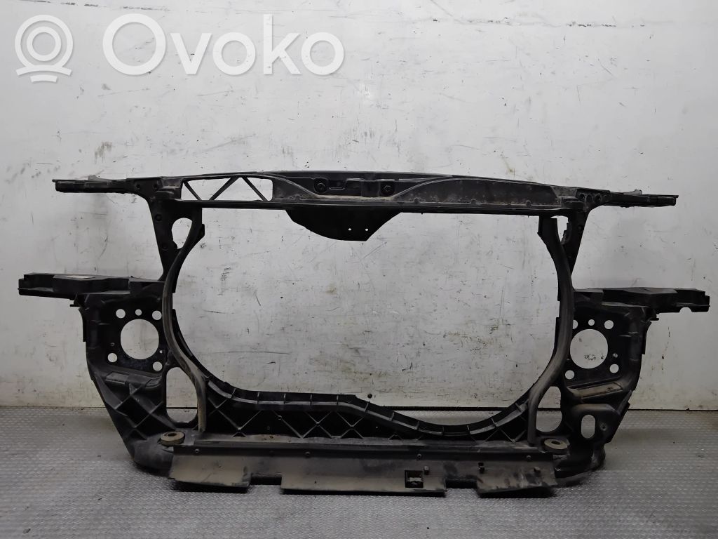 Audi A4 S4 B6 8E 8H Radiatoru panelis 
