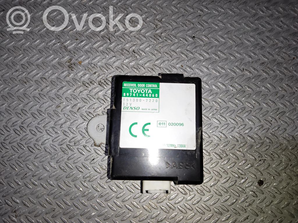 Toyota Avensis Verso Unitate/modul de comandă închidere centralizată 