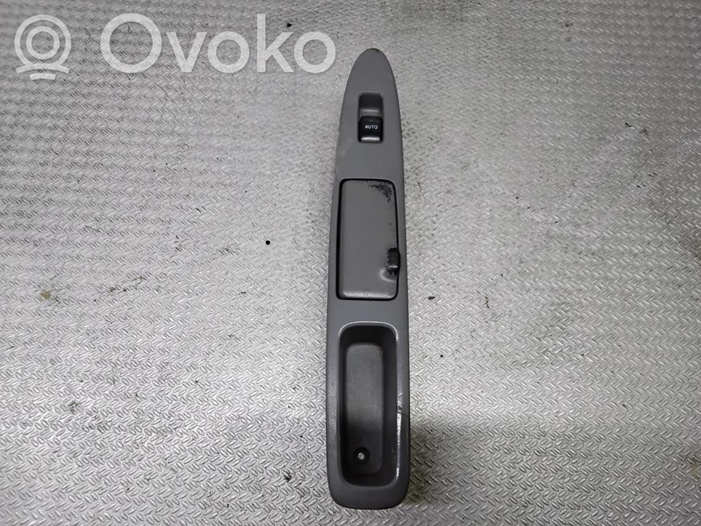 Toyota Avensis Verso Przyciski szyb 
