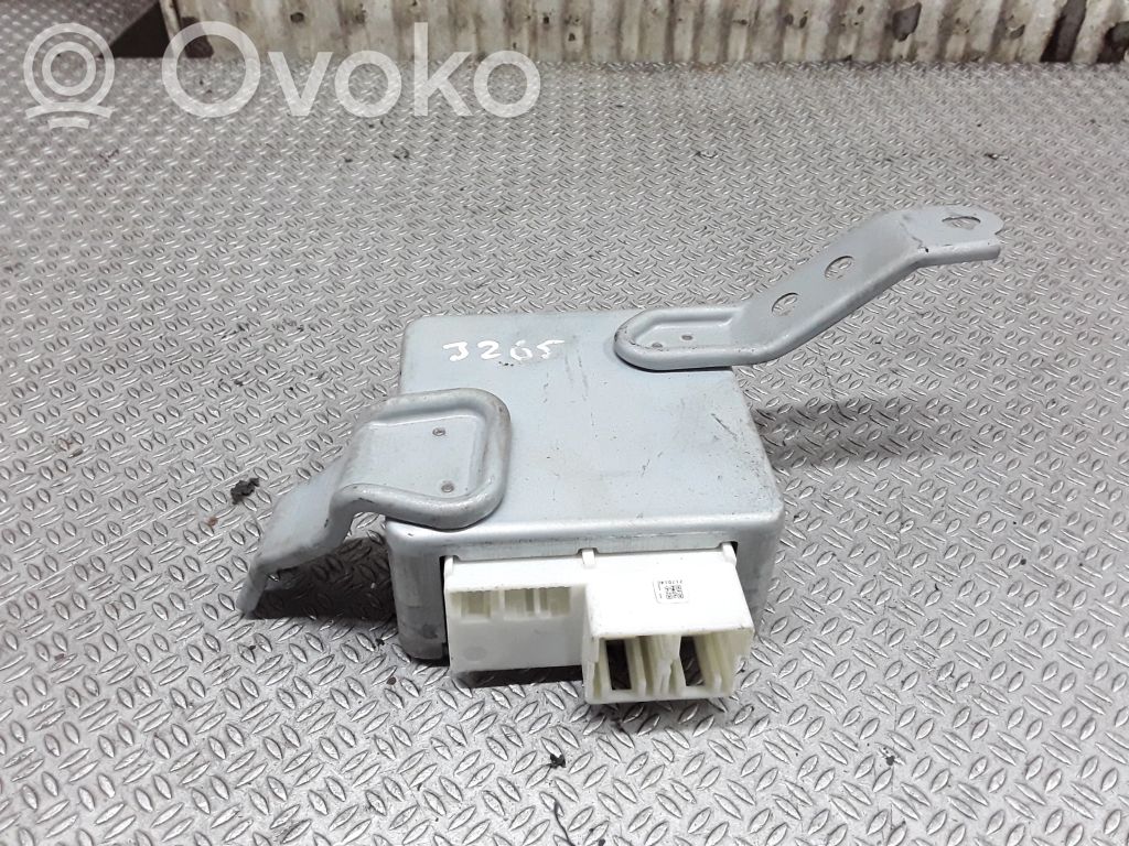 Ohjaustehostimen ohjainlaite/moduuli   896500D030