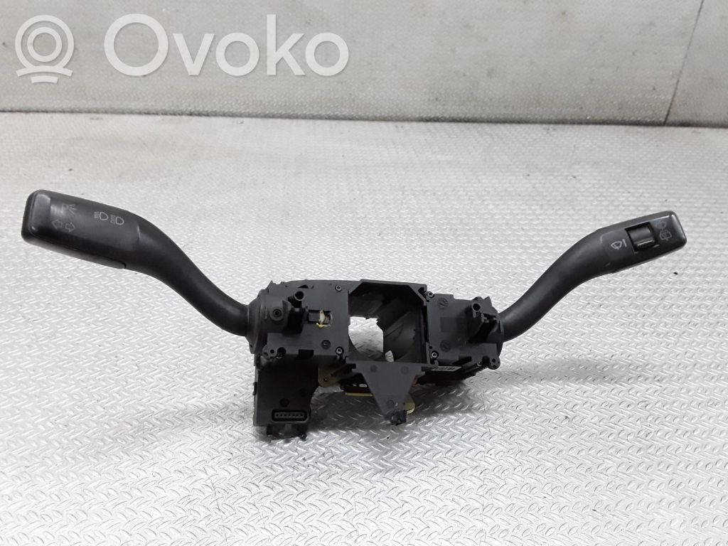 Audi A4 S4 B6 8E 8H Bloc semnalizator și ștergător parbriz