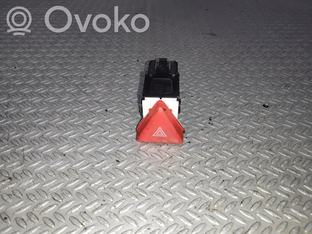 Botón interruptor de luz de peligro   1K0953509A