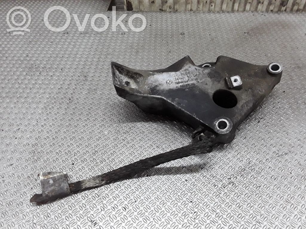 Engine mounting bracket   2211677504101
