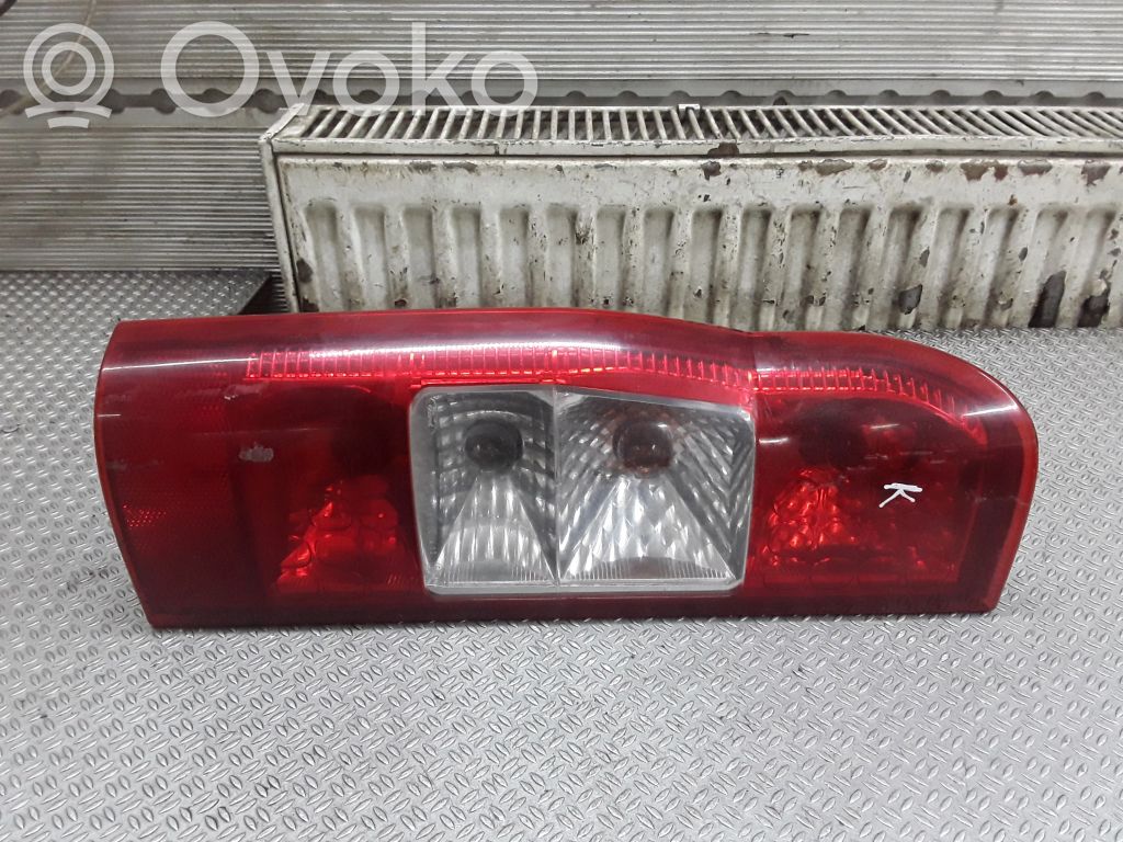Luz trasera/de freno   6C1113405A