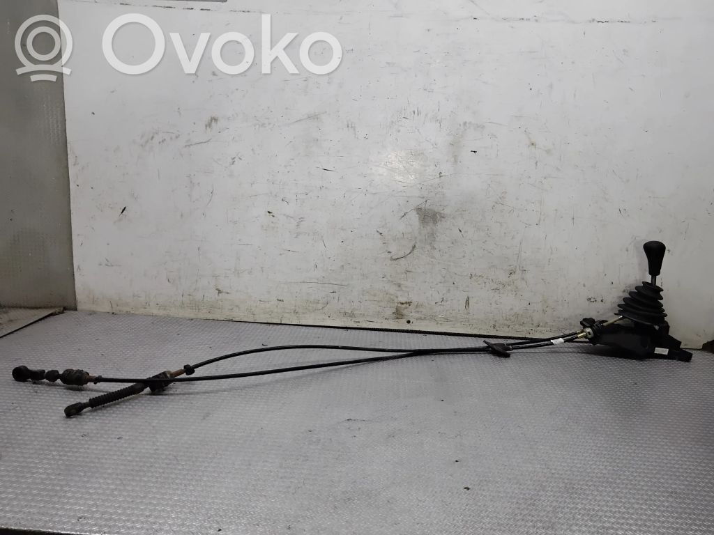 Ford Fiesta Lewarek zmiany biegów / górny 