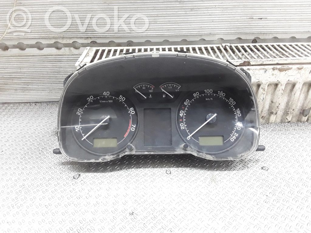 Skoda Octavia Mk1 (1U) Nopeusmittari (mittaristo)