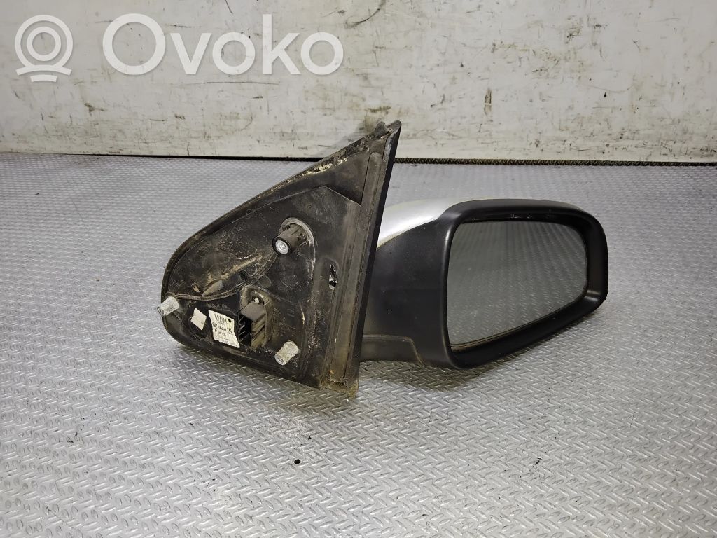 Opel Astra H Front door electric wing mirror 