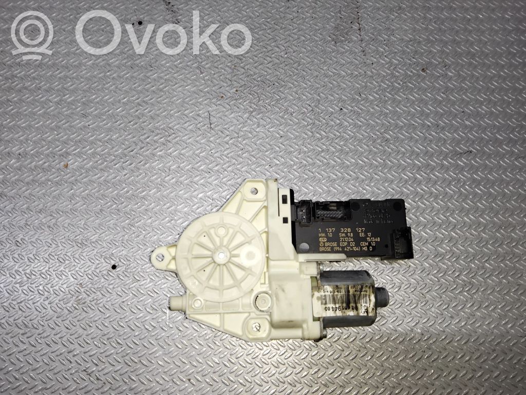 Peugeot 407 Motor del regulador de la ventanilla de la puerta delantera