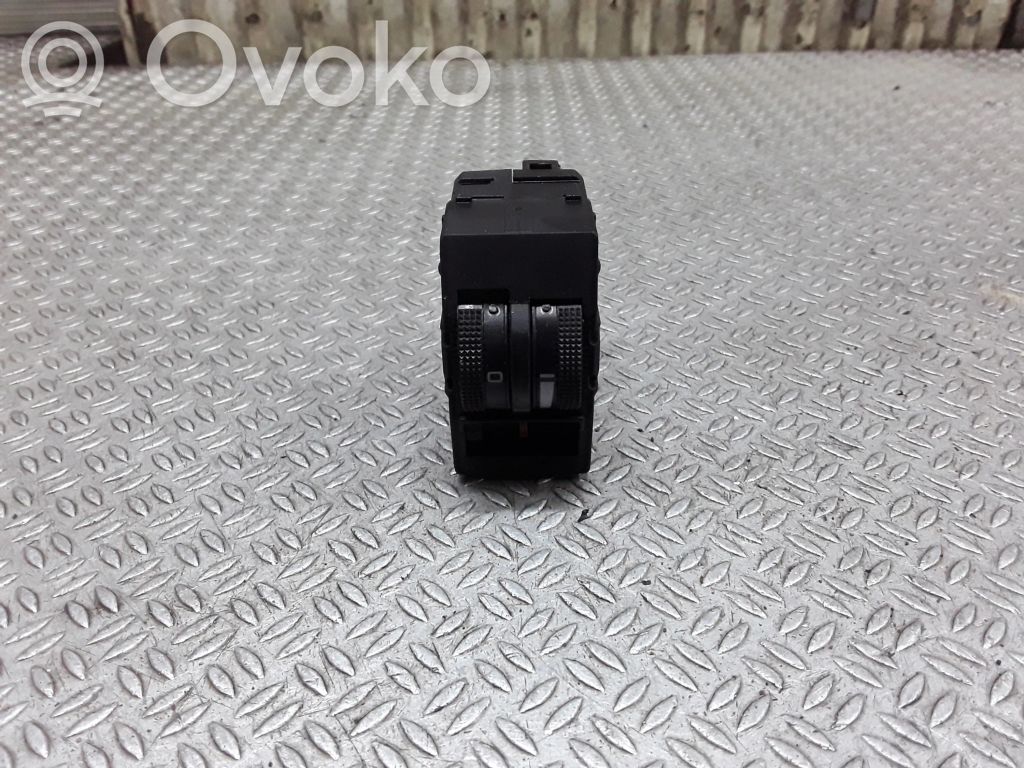 Audi A3 S3 8L Headlight level height control switch 