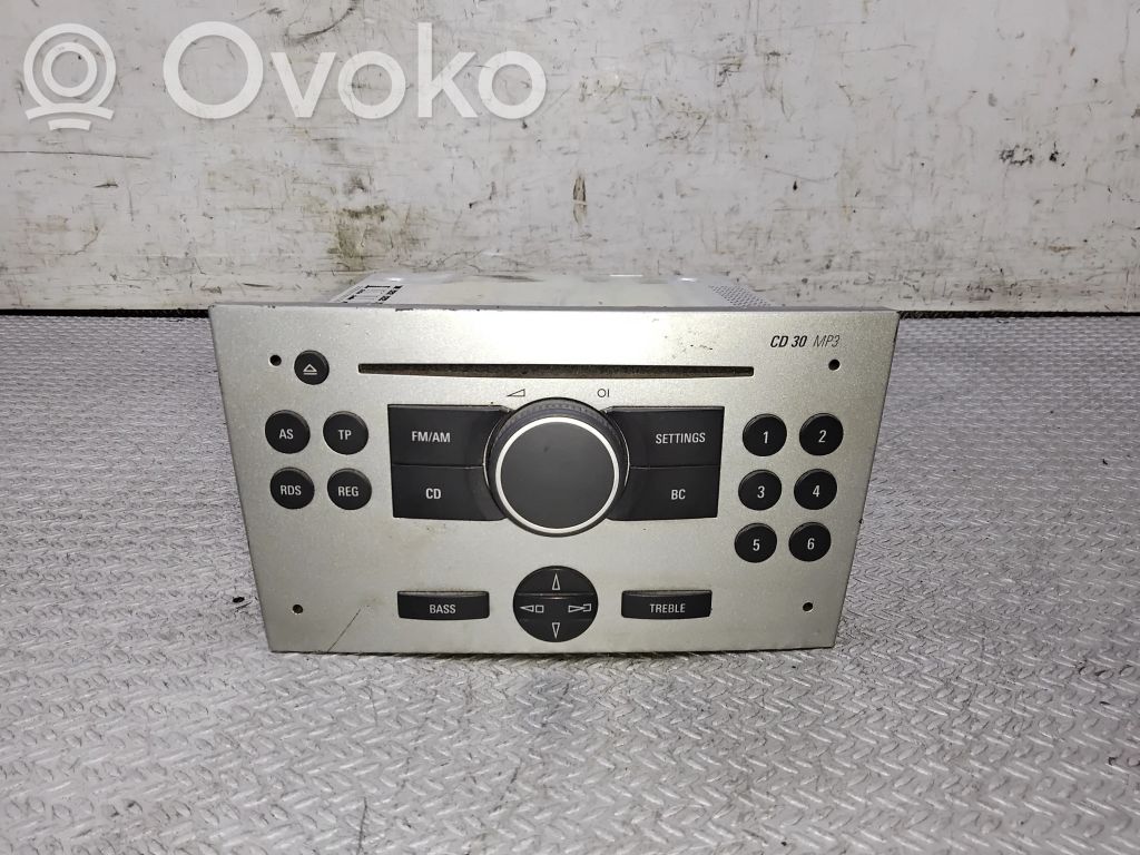 Radio/CD/DVD/GPS head unit   E1022669,7643104317