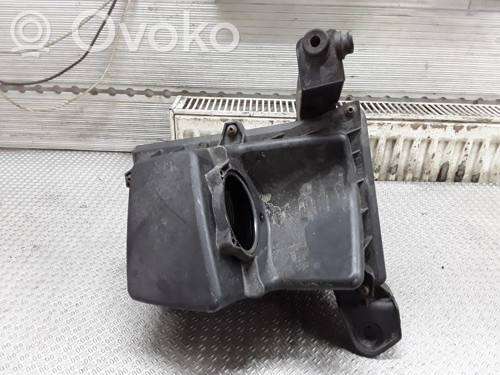Ford Focus C-MAX Air filter box 