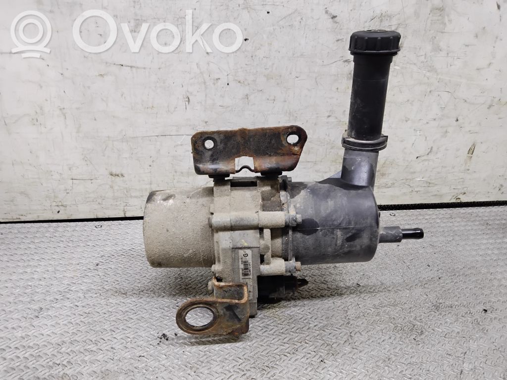 Citroen C4 I Ohjaustehostimen pumppu 