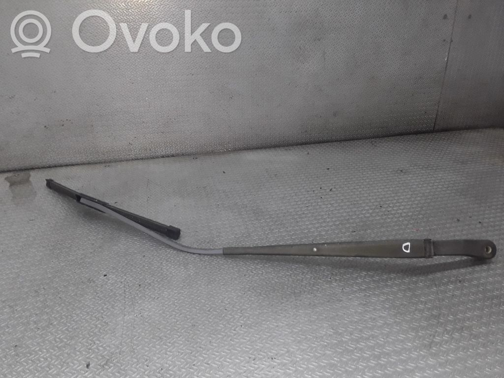 Windshield/front glass wiper blade   Q6746,39407