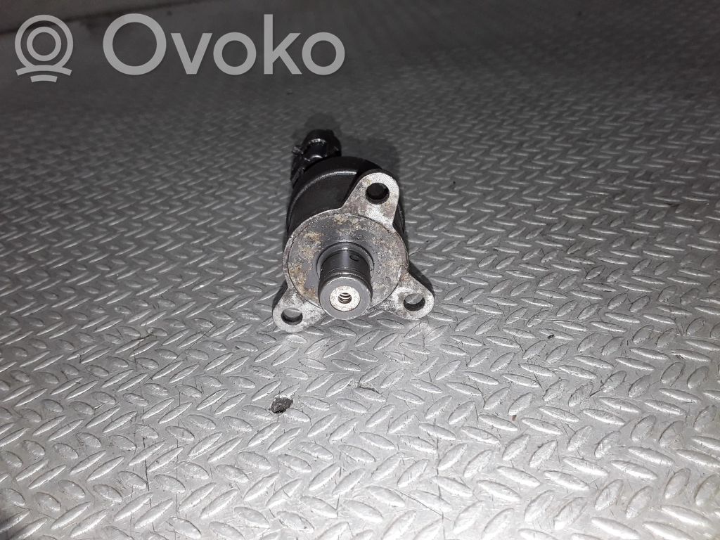Ford Focus Regulador de presión del combustible 