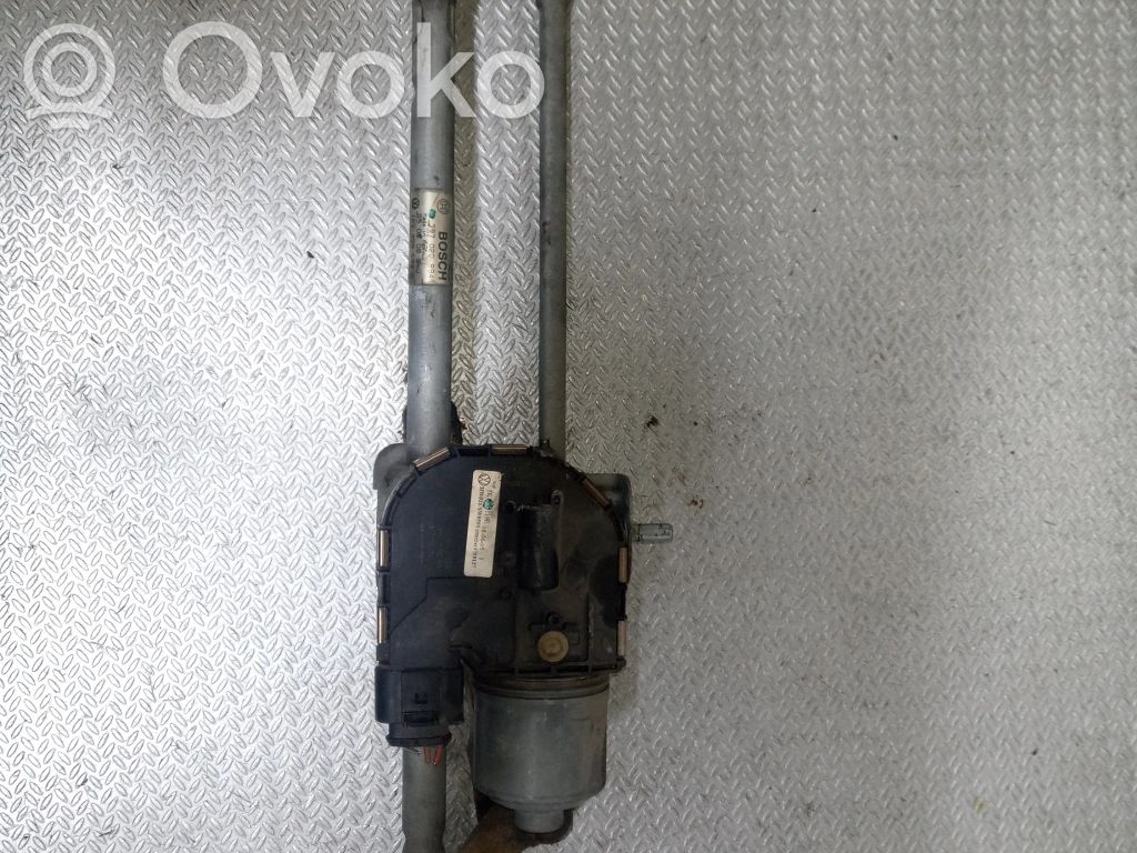 Volkswagen Golf V Tiranti e motorino del tergicristallo anteriore 