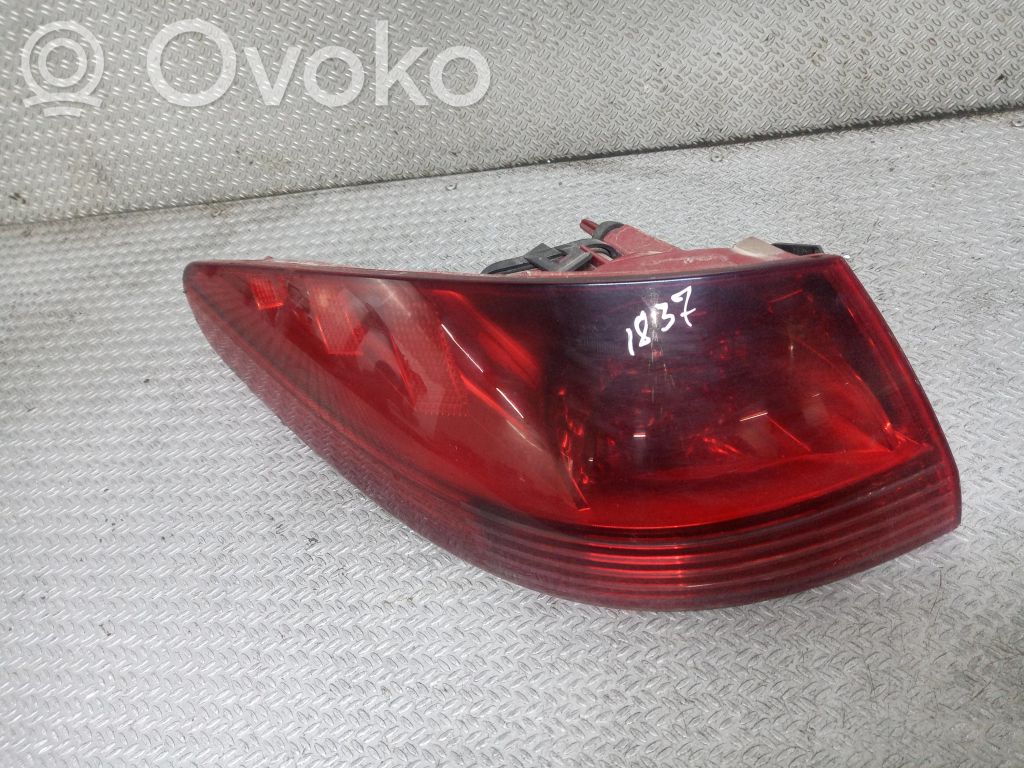 Peugeot 607 Lampa tylna 