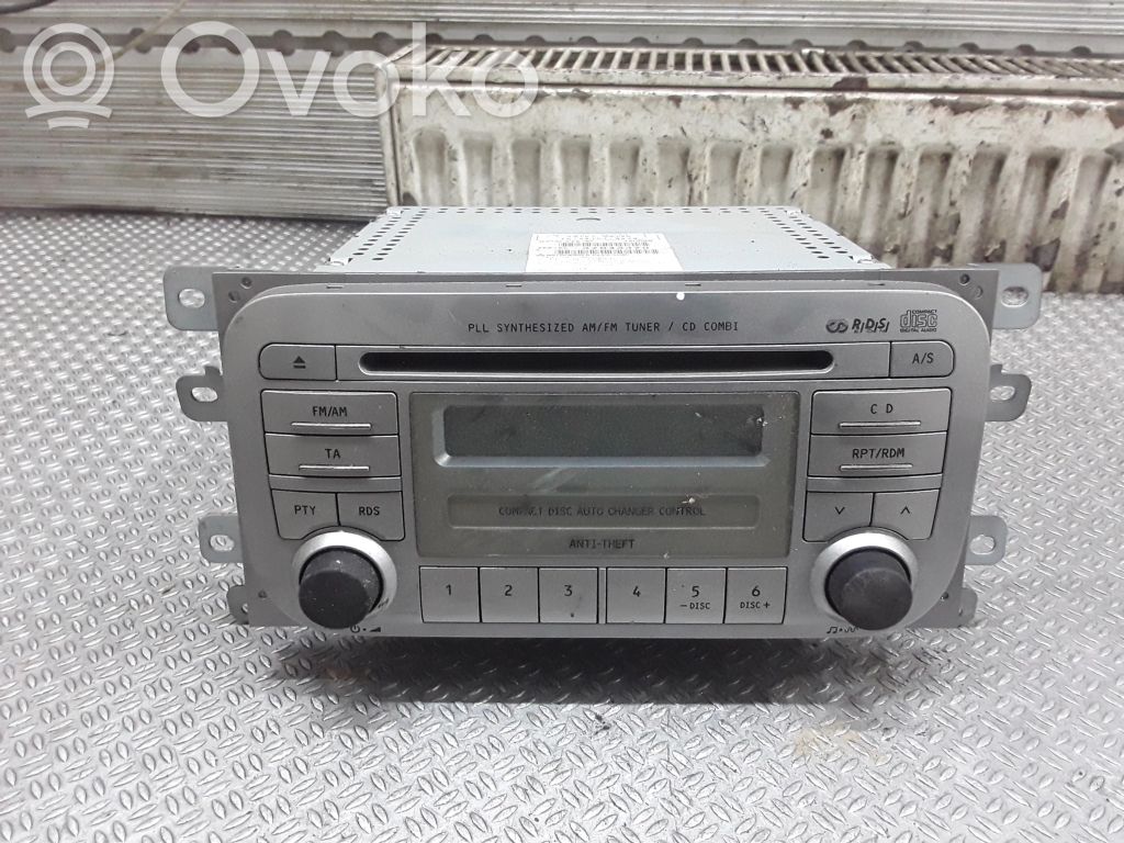 Suzuki Liana Radio/CD/DVD/GPS-pääyksikkö 