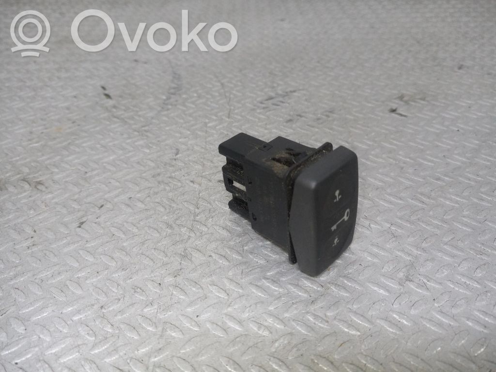 Land Rover Freelander Central locking switch button 