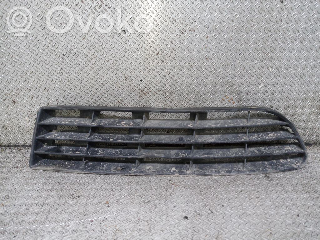 Front bumper lower grill   4A0807346