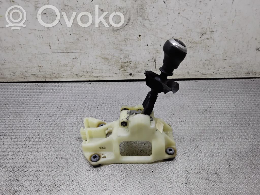 KIA Ceed Pavarų perjungimo mechanizmas (kulisa) 