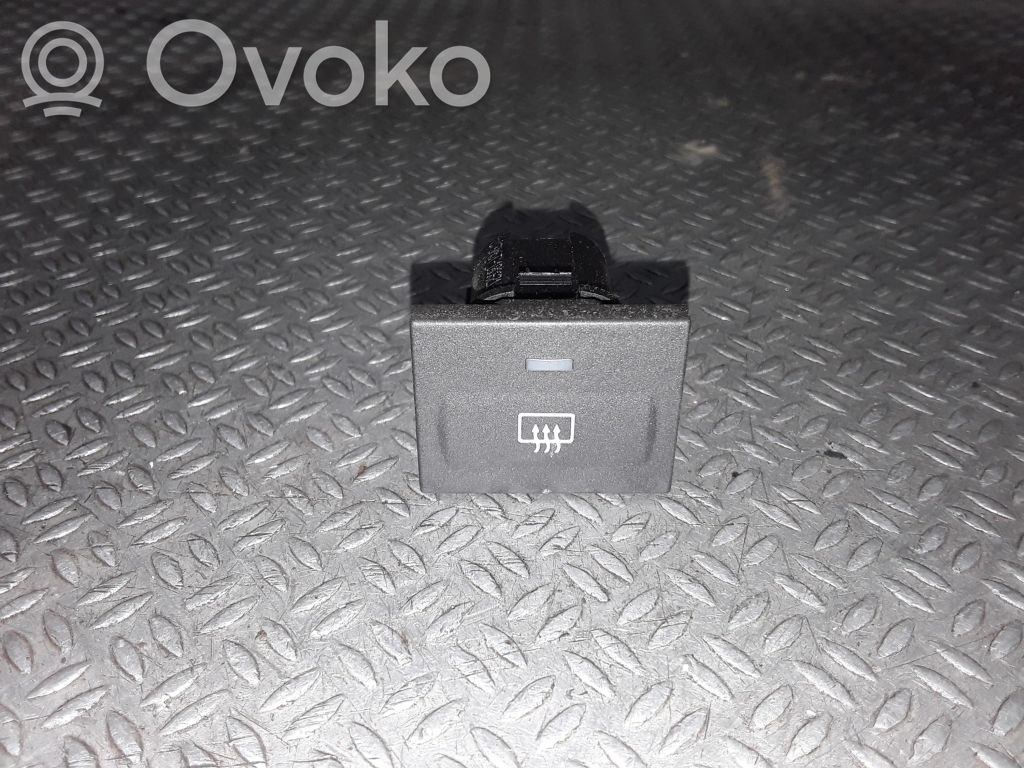 Ford Focus C-MAX Windscreen/window heater switch 