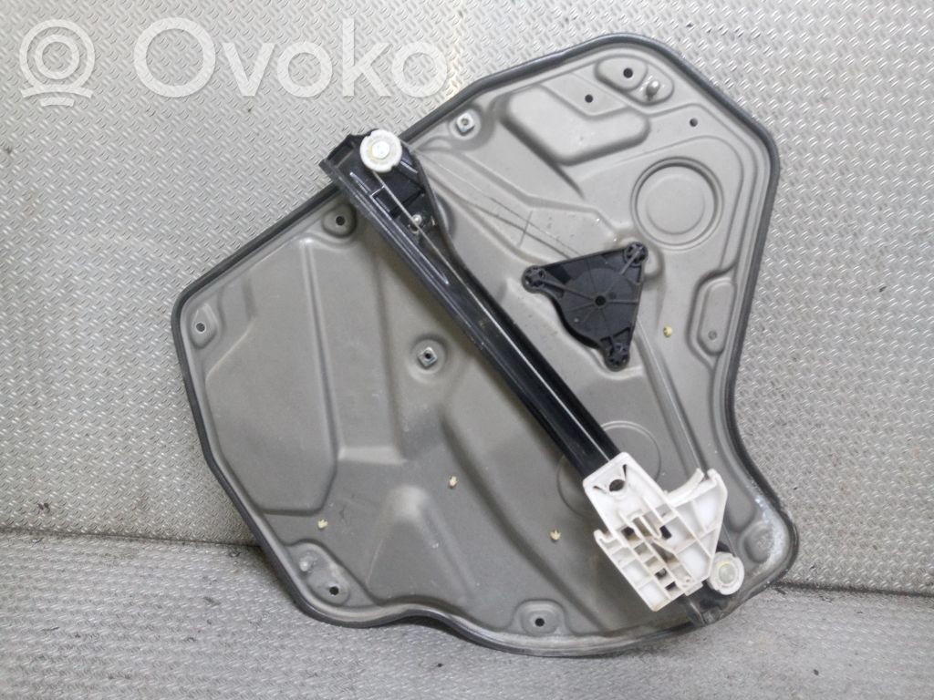 Skoda Octavia Mk2 (1Z) Mechanizm podnoszenia szyby tylnej bez silnika 