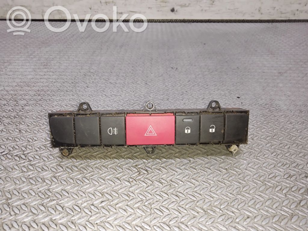 Hazard light switch   7355331160