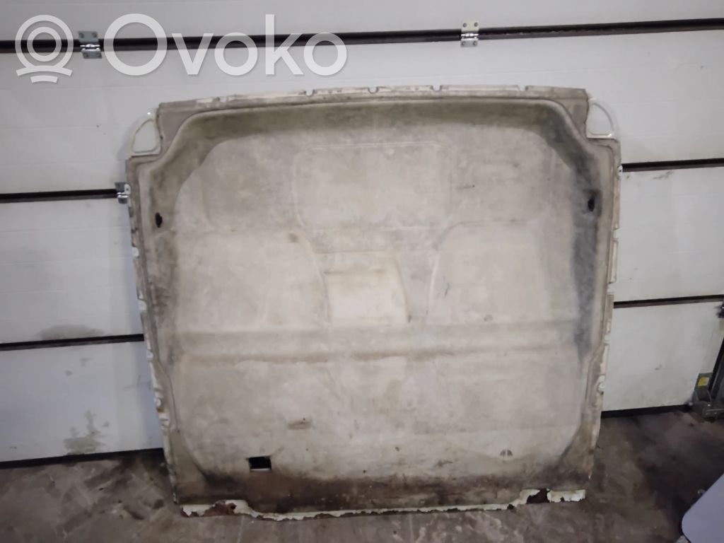 Partition between cabin