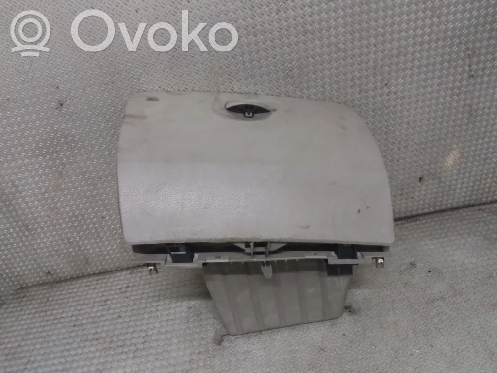 Renault Modus Daiktadėžės (bordačioko) komplektas 