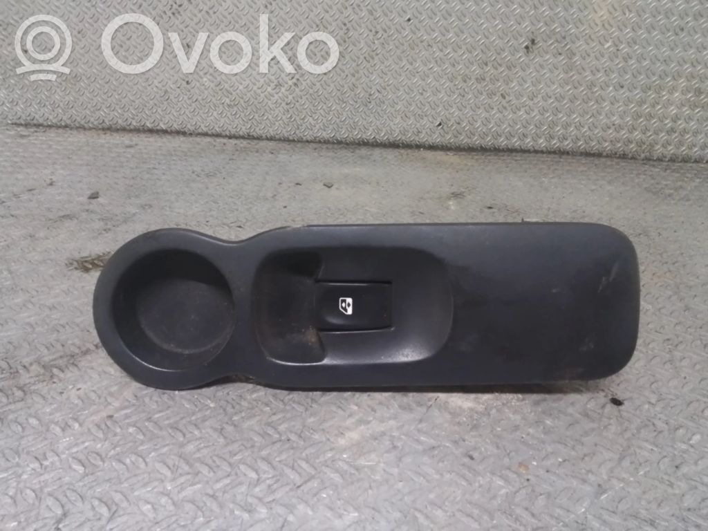 Elektrinių langų jungtukas   E2898302
