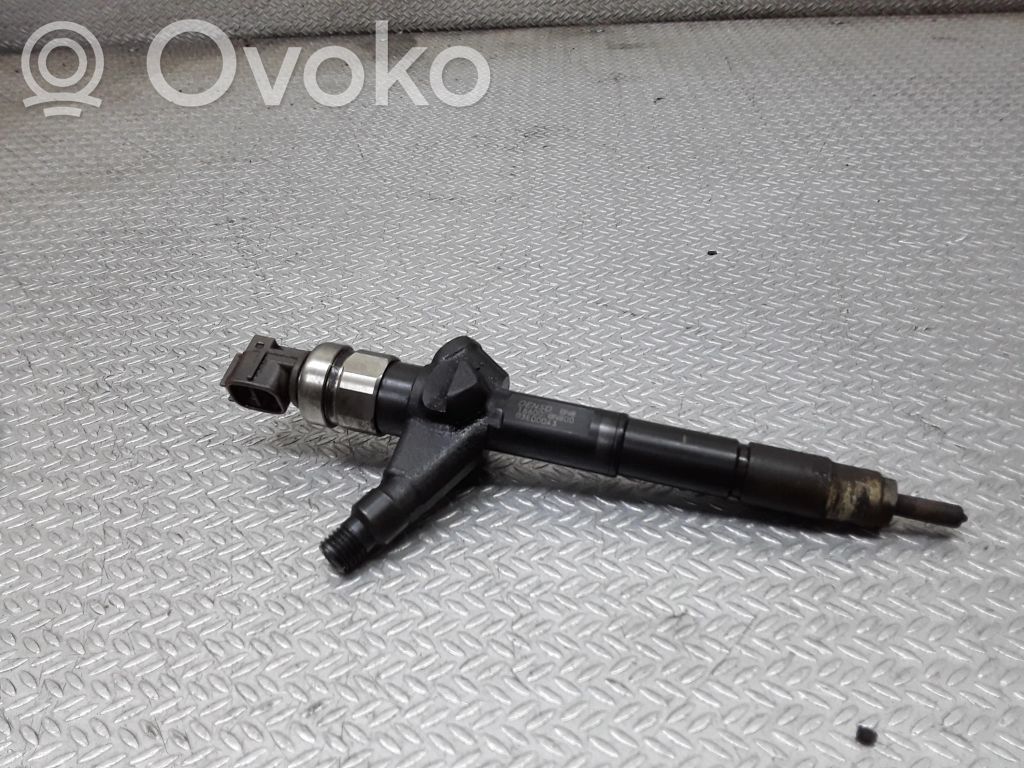 Nissan Primera Inyector de combustible 