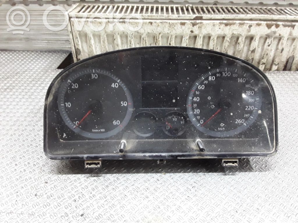 Volkswagen Caddy Speedometer (instrument cluster) 