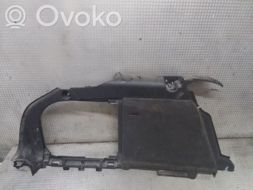 Audi A4 S4 B8 8K Tavaratilan sivuverhoilu 