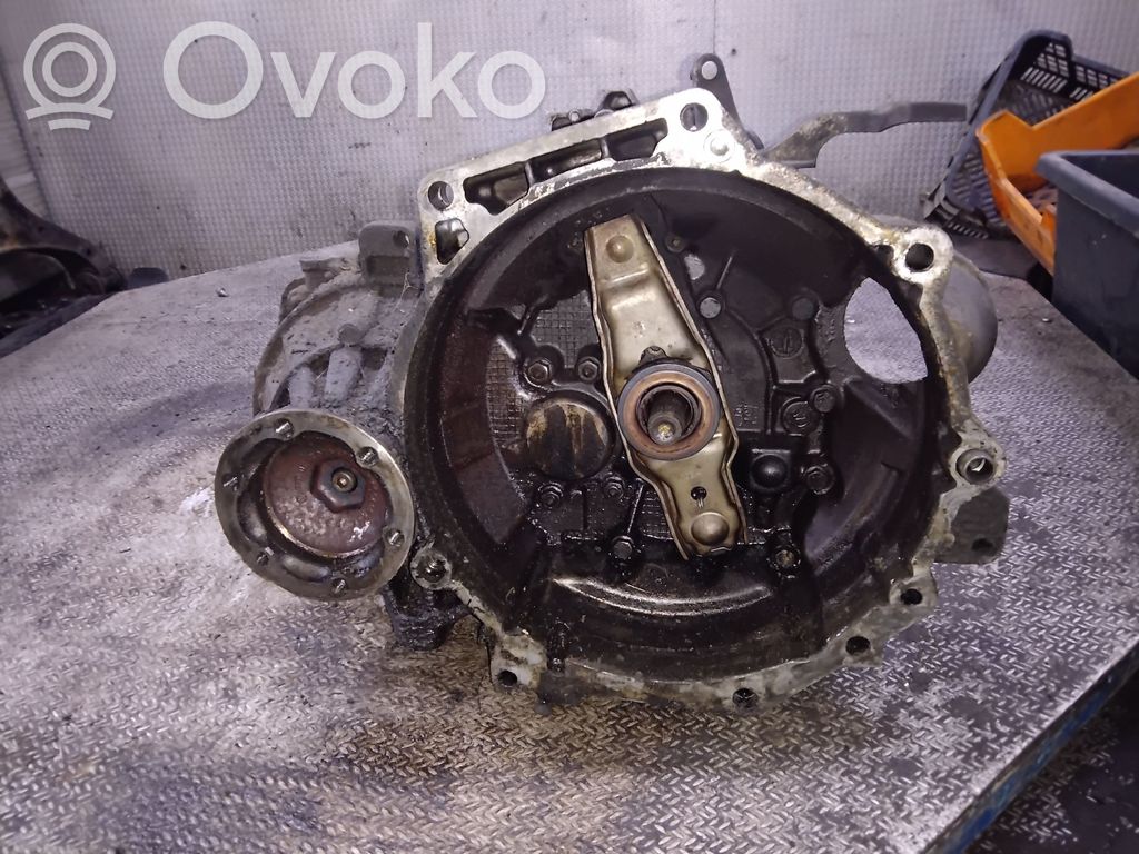 Volkswagen Caddy Manualna 5-biegowa skrzynia biegów 