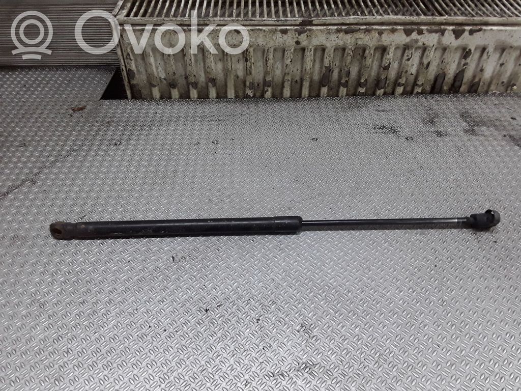 Audi A2 Tailgate/trunk strut/damper 
