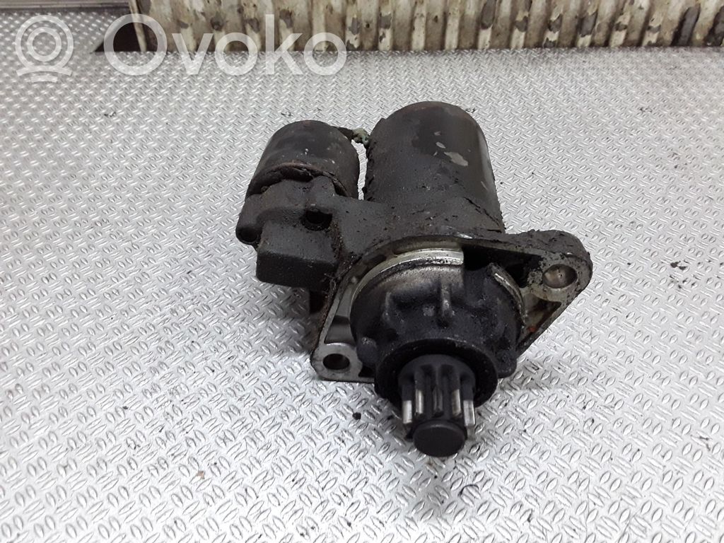 Volkswagen Golf IV Starter motor 
