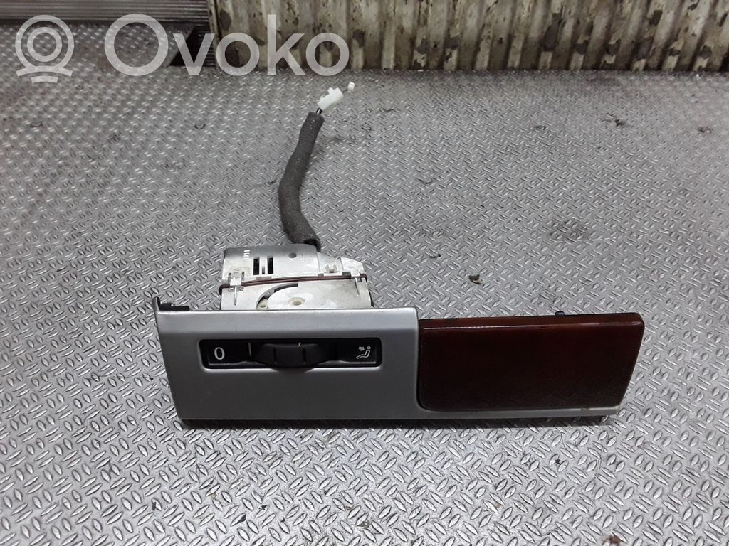 Otras partes del panel de instrumentos   7L6857239