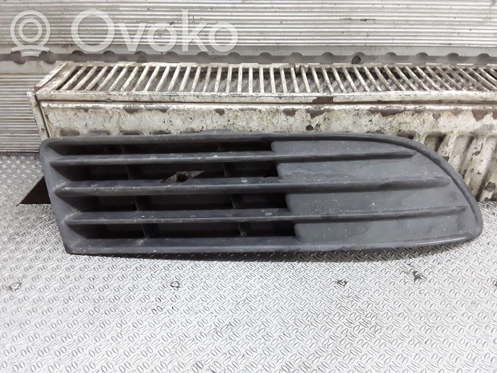 Volkswagen Polo IV 9N3 Grilă inferioară bară față