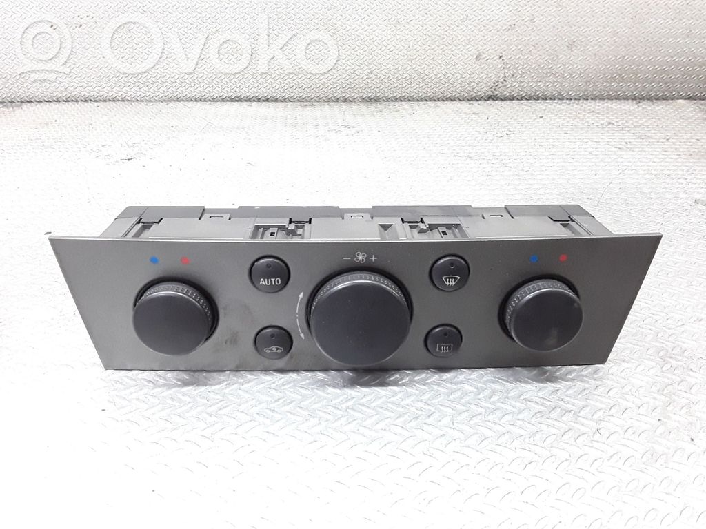 Opel Vectra C Climate control unit 