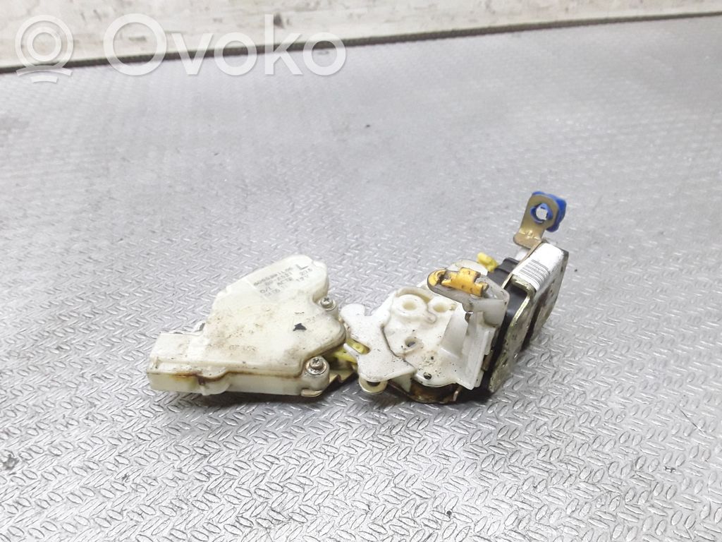 Nissan Terrano Front door lock 