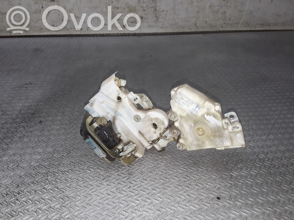 Takaoven lukko   8255250J01