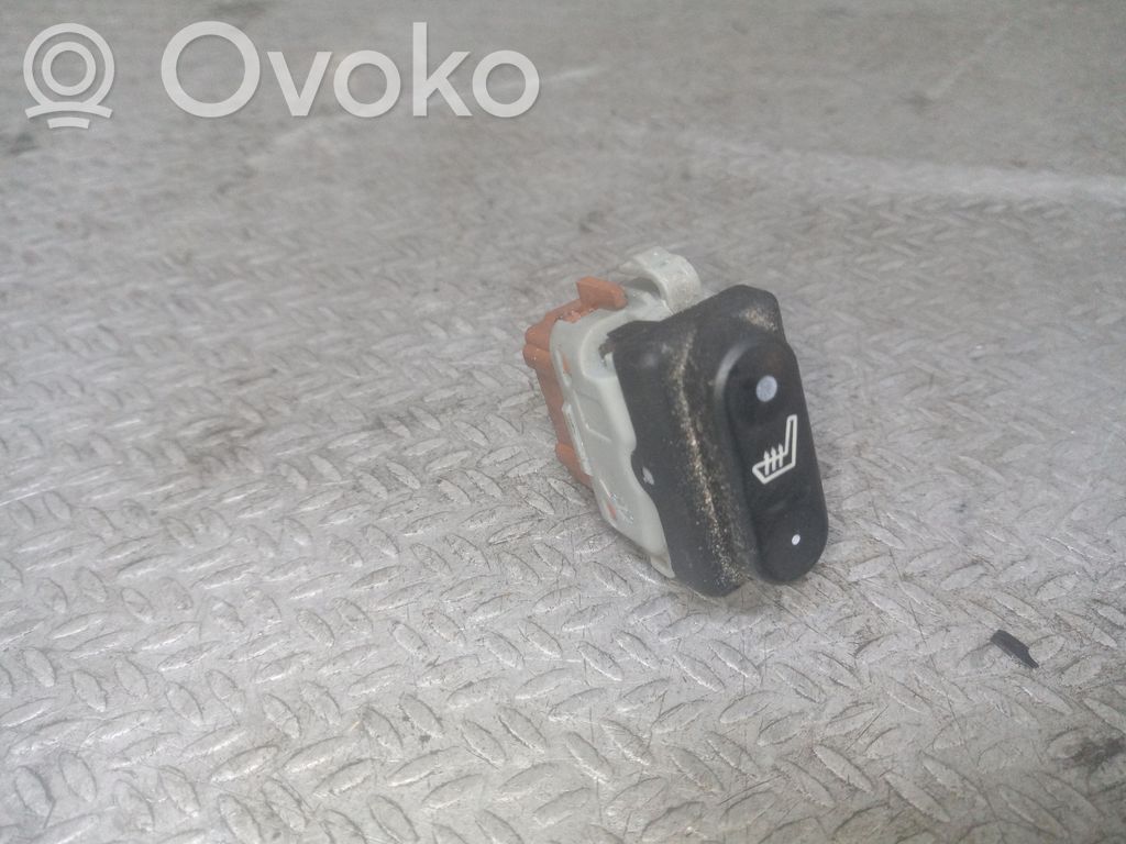 Nissan Qashqai Seat heating switch 