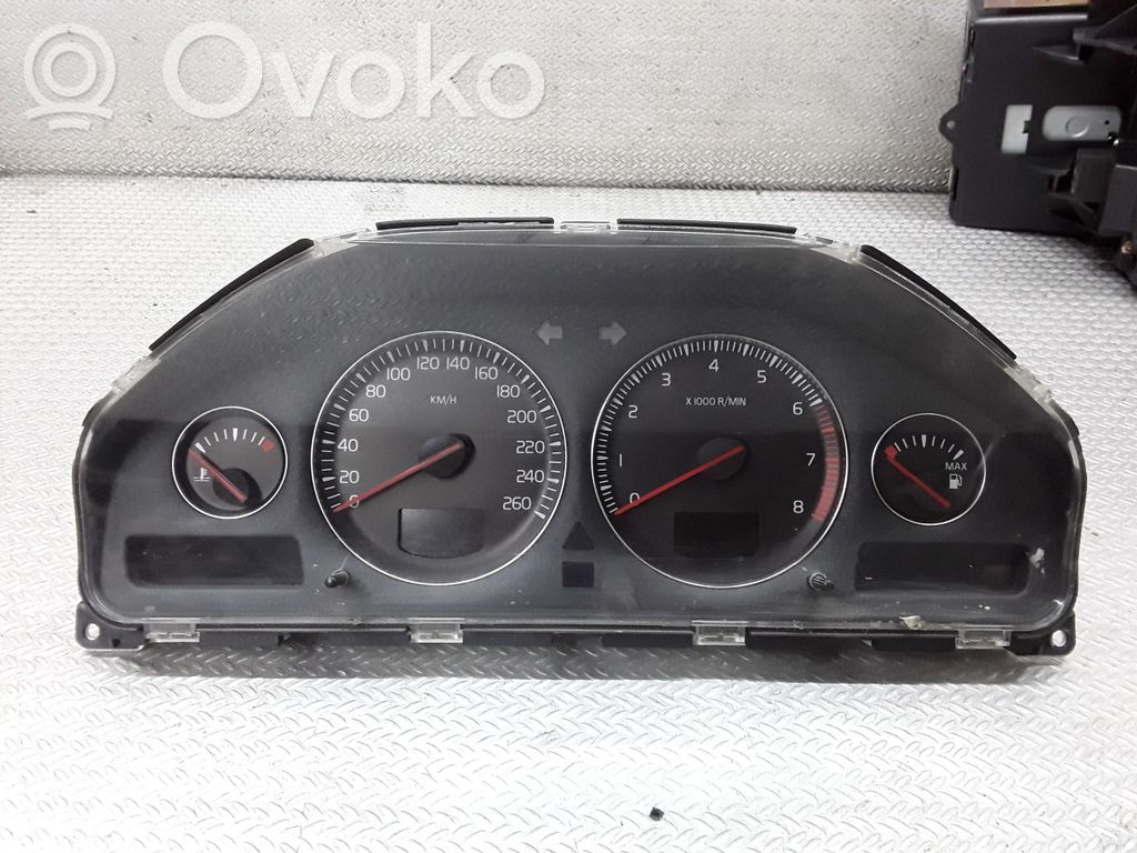 Volvo V70 Velocímetro (tablero de instrumentos) 