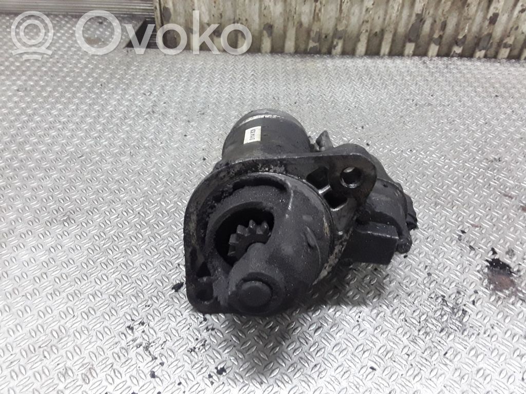 Opel Astra H Starter motor 