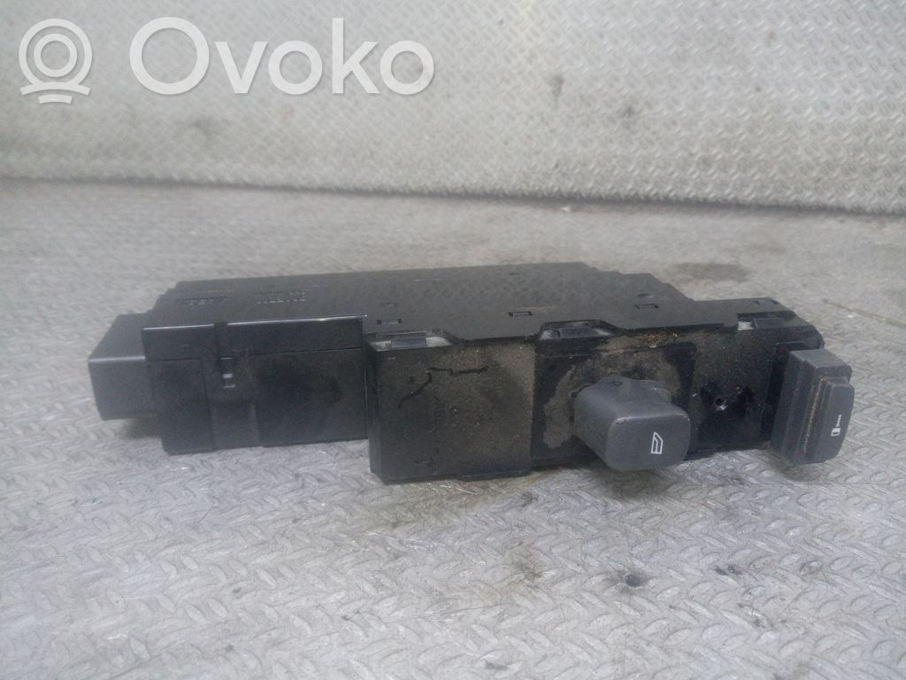 Interruptor del elevalunas eléctrico   9452961