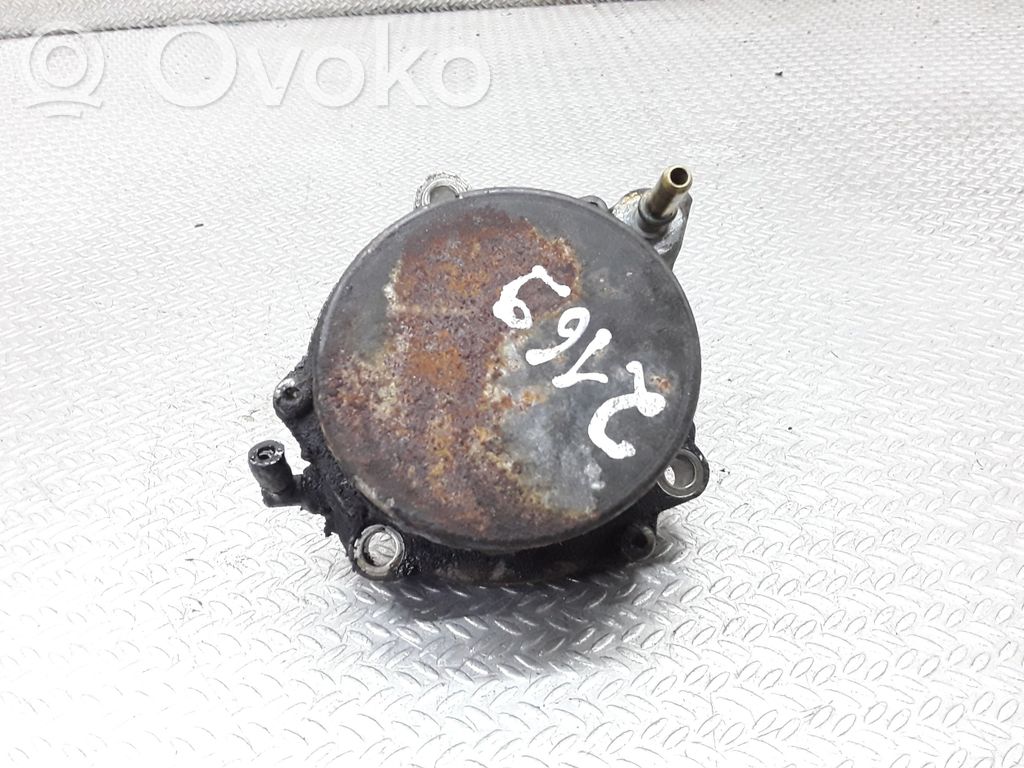 Opel Astra H Vacuum pump 